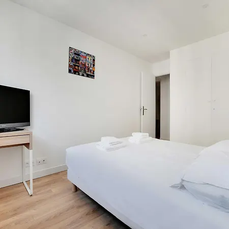 Bright Flat - 1br 4p - Javel *